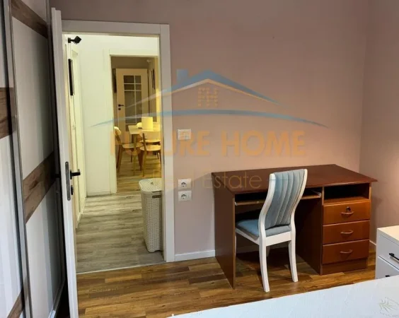 🏡 Qira | Apartament 2+1 – pranë Stacionit të Trenit