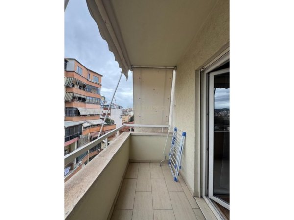 Tirane, jepet me qera apartament 2+1+Ballkon Kati 6, 114 m² 900 € (atsh rr. tefta tashkp)
