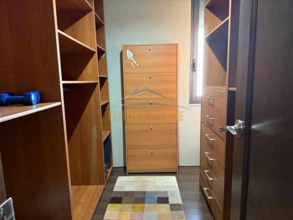 Tirane, shitet apartament Kati 7, 88 m² 141.000 €