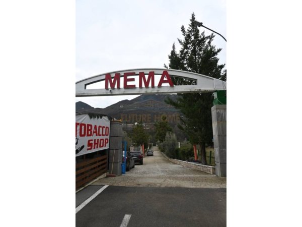 Tirane, jepet me qera Kati 0, 200 m² 9.000 €