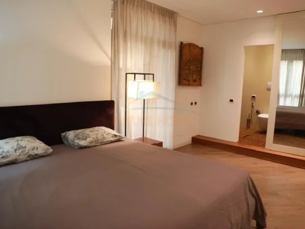 Tirane, shitet apartament Kati 6, 101 m² 275.000 €