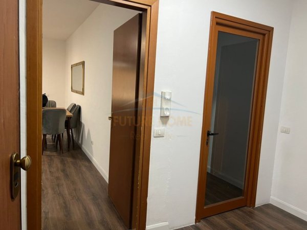 Tirane, jepet me qera apartament Kati 4, 126 m² 1.000 € 