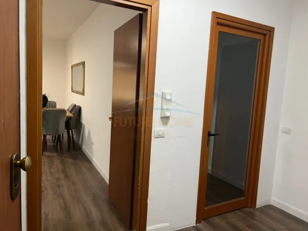 Tirane, jepet me qera apartament Kati 4, 126 m² 1.000 € 