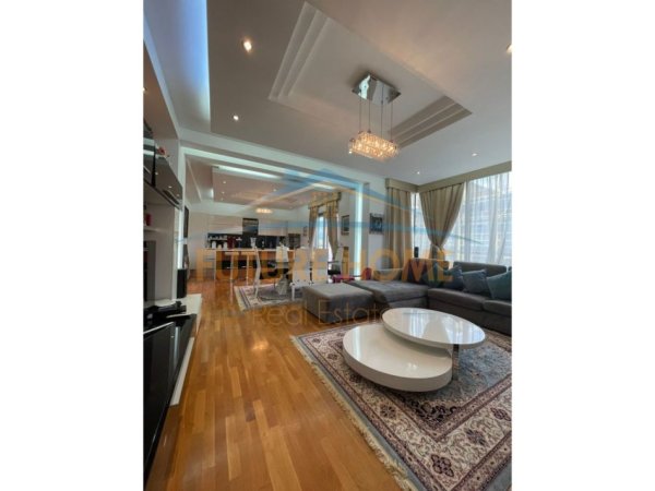 Tirane, jepet me qera apartament Kati 8, 120 m² 1.800 € 