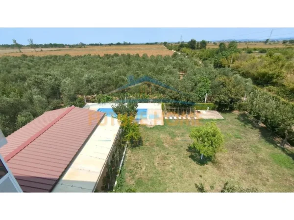 Durres, shitet truall , 20.000 m² 1.600.000 € 