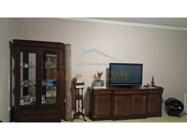 Tirane, shitet apartament Kati 4, 106 m² 240.000 €