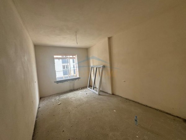 Tirane, shitet apartament Kati 0, 87 m² 120.000 €