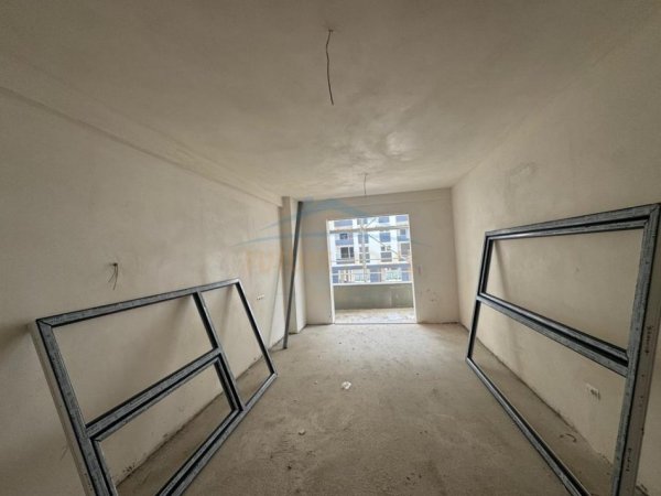 Tirane, shitet apartament Kati 0, 87 m² 120.000 €