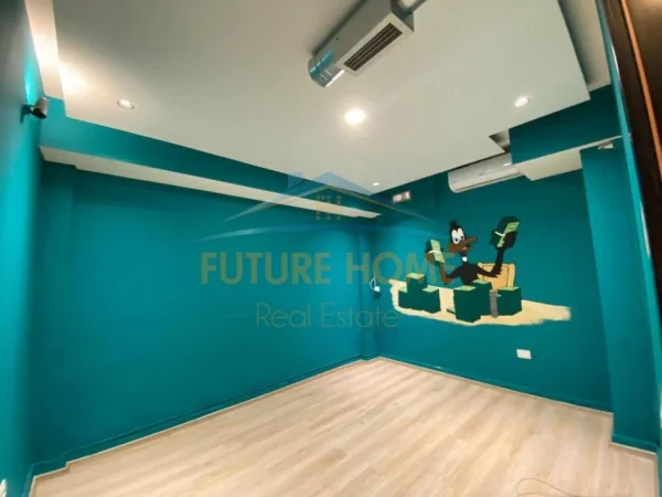 Tirane, jepet me qera ambjent biznesi Kati -1, 158 m² 1.000 €