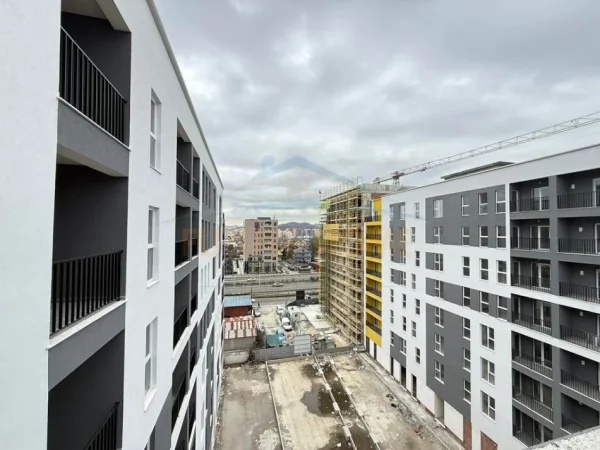 Tirane, shitet apartament Kati 6, 98 m² 189.000 €