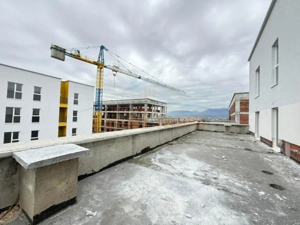 Tirane, shitet apartament Kati 6, 98 m² 189.000 €