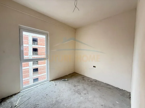 Tirane, shitet apartament Kati 6, 98 m² 189.000 €