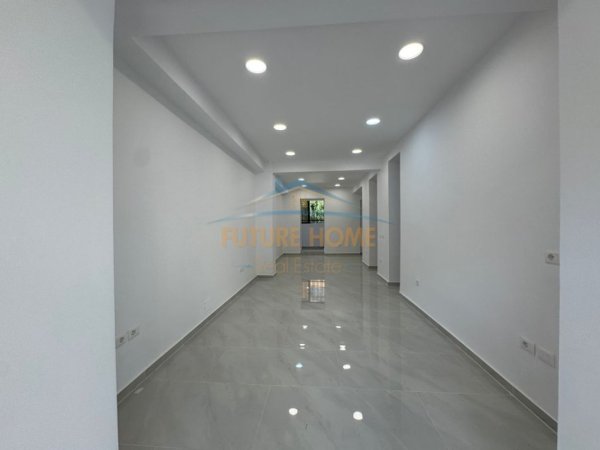 Tirane, shitet ambjent biznesi Kati 0, 64 m² 600.000 € 