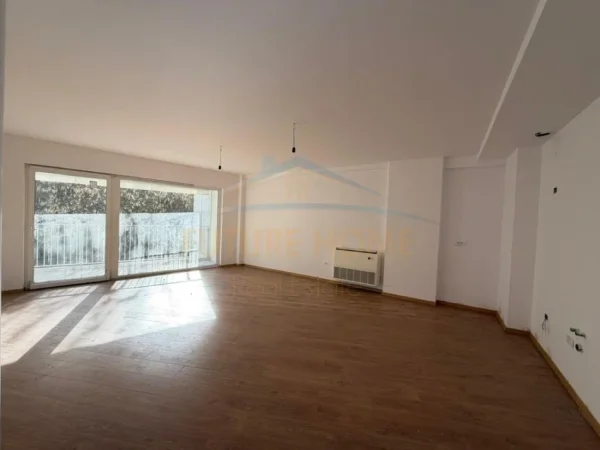 Tirane, jepet me qera apartament Kati 1, 128 m² 2.000 €