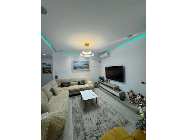 Tirane, shitet apartament Kati 4, 109 m² 280.000 €