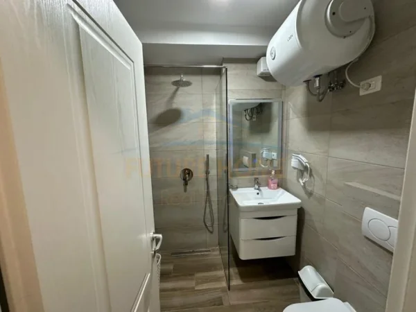 Tirane, jepet me qera apartament Kati 3, 94 m² 800 €