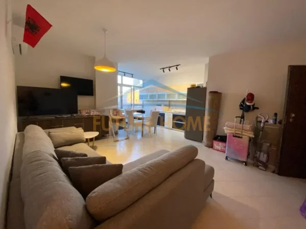 Tirane, jepet me qera apartament Kati 2, 100 m² 800 € 