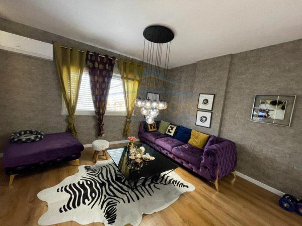 Tirane, jepet me qera apartament Kati 6, 95 m² 1.800 €