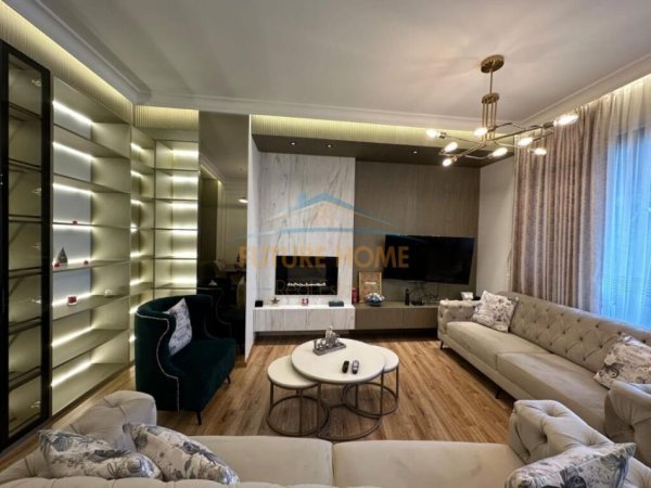 Tirane, jepet me qera apartament Kati 11, 95 m² 1.500 €