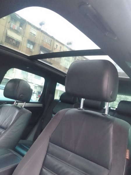 Tirane, shes SUV OKAZION VOLKSWAGEN TOUAREG PANORAMA 2.5 TDI Nafte, e zeze automatik Klima 166.801 km