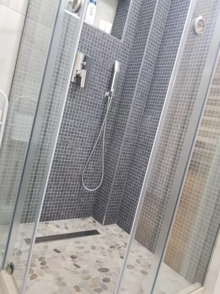 Vlore, shitet nga Pronari, pa-komision apartament 1+1+Ballkon Kati 5, 75 m² 178.000 € (lungomare)