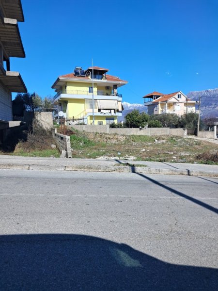 Gjirokaster, shes toke , 450 m² , Çertifikate Pronesie + Leje Ndertimi(Gjolek Haska Gërhot Gjirokastër)