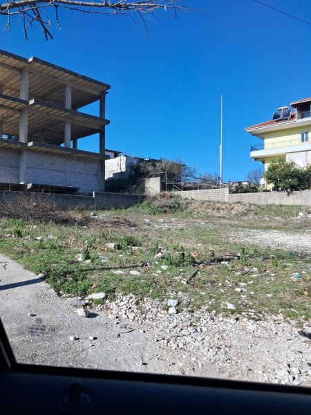 Gjirokaster, shes toke , 450 m² , Çertifikate Pronesie + Leje Ndertimi(Gjolek Haska Gërhot Gjirokastër)