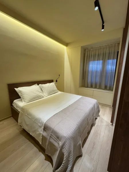 Tirane, jepet me qera apartament 1+1 Kati 5, 70 m² 750 € (Bulevardi Zogu I pare)
