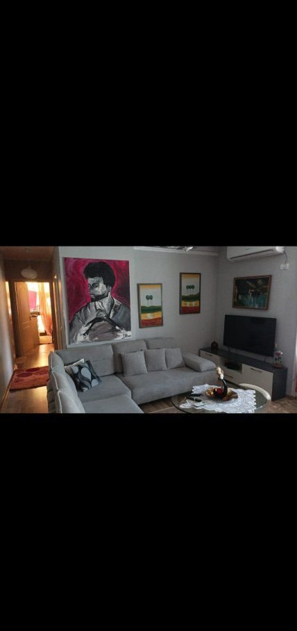 Tirane, jepet me qera apartament 2+1 Kati 7, 75 m² 600 € (ISH FUSHA E AVIACIONIT)