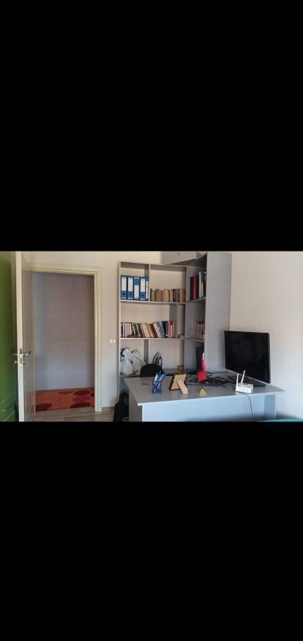 Tirane, jepet me qera apartament 2+1 Kati 7, 75 m² 600 € (ISH FUSHA E AVIACIONIT)