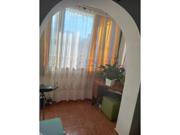 Tirane, shitet apartament 2+1+Ballkon Kati 5, 82 m² 130.000 €