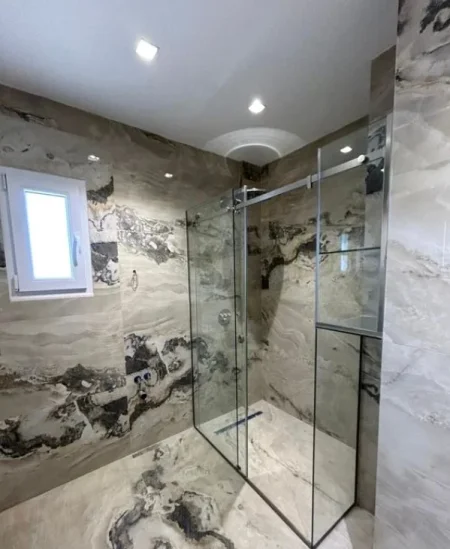 Tirane, shes apartament 2+1+Ballkon Kati 4, 94 m² 265.000 € (Avni Rustemi , Tirane ALBANIA)