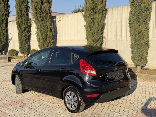 FORD FIESTA 1.4 NAFTE 👉 2011 👈 kambio MANUALE  4.200 €