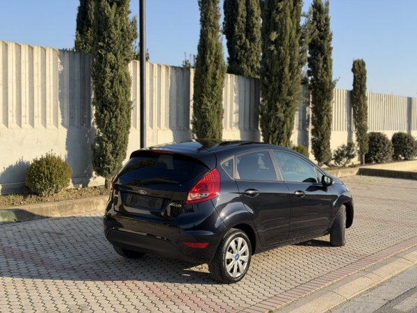 FORD FIESTA 1.4 NAFTE 👉 2011 👈 kambio MANUALE  4.200 €