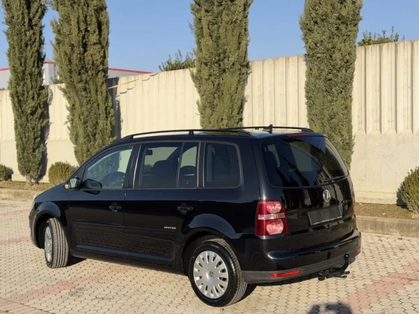 VOLKSWAGEN TOURAN 1.9 NAFTE 👉 2010 👈 kambio MANUALE - 7 VENDE 5.900 €