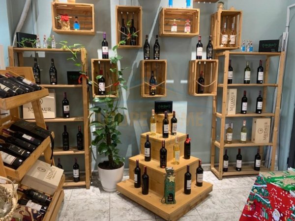 Tirane, ofroj SHITET BIZNES