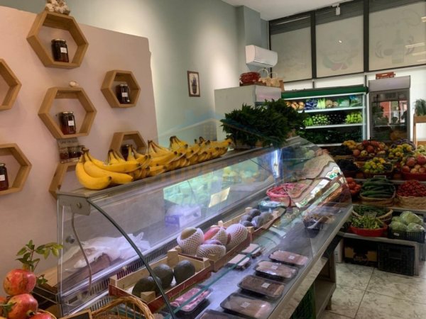 Tirane, ofroj SHITET BIZNES