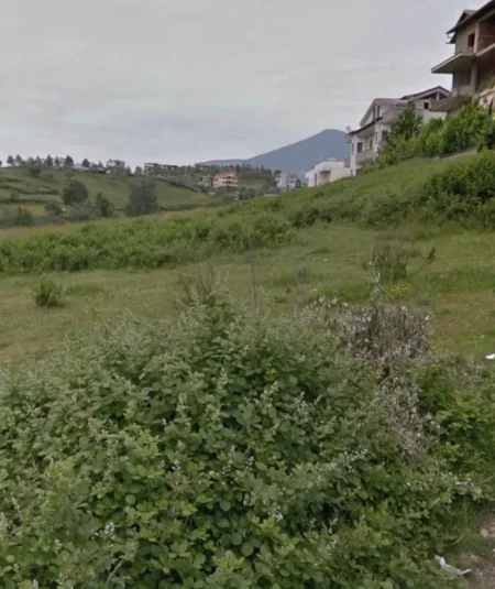 Tirane, shes truall , 800 m² 300.000 € (Mjull Bathore Tirane ALBANIA)