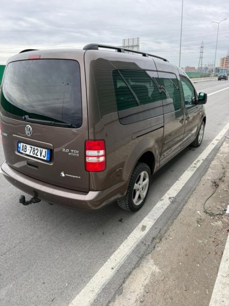Tirane, shes makine VW Caddy Maxi 2.0 TDI 2013 Nafte, kafe automatik Klima 225.000 km 12.500 €