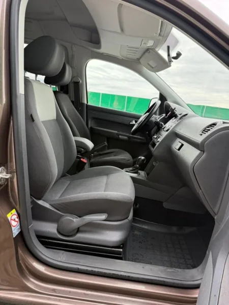 Tirane, shes VW Caddy Maxi 2.0 TDI 2013 Nafte, kafe automatik Klima 225.000 km 12.500 €