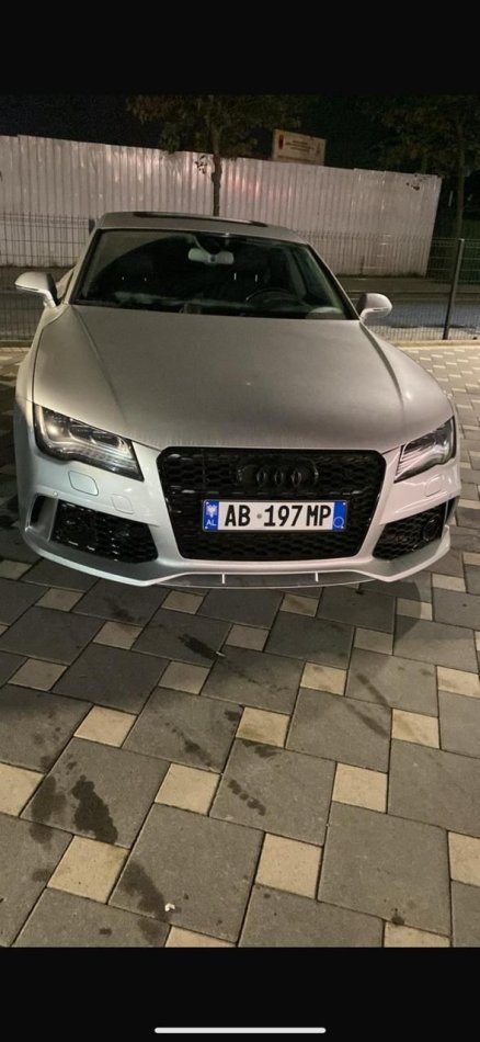 Tirane, shes makine Audi A7 3.0 TDI Nafte, gri metalizato automatik Klima 195.000 km 10.900 €
