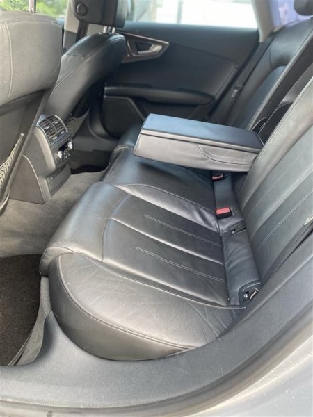 Tirane, shes makine Audi A7 3.0 TDI Nafte, gri metalizato automatik Klima 195.000 km 10.900 €