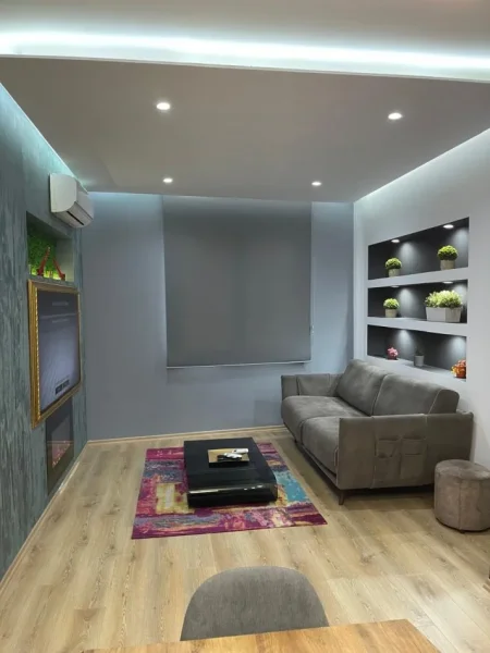 Tirane, jepet me qera apartament 2+1 Kati 7, 110 m² 650 € (Astir)