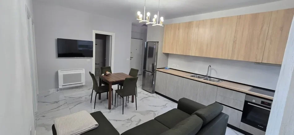 Tirane, jepet me qera apartament 2+1 Kati 3, 82 m² 600 € (Liqeni i thatë)