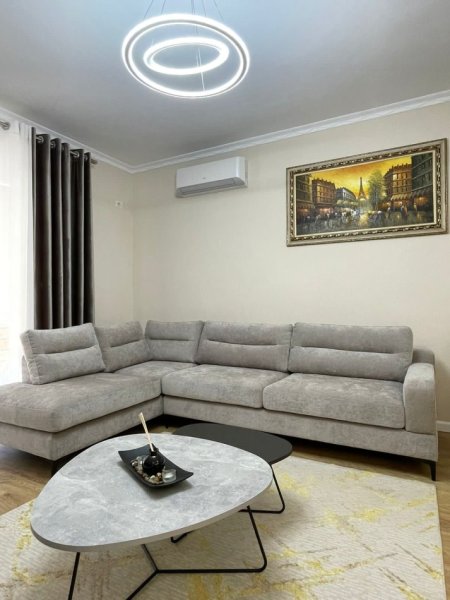 Tirane, jepet me qera apartament 2+1 Kati 2, 104 m² 800 € (Gramoz pashko)