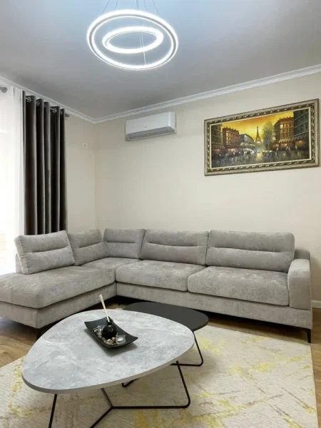 Tirane, jepet me qera apartament 2+1 Kati 2, 104 m² 800 € (Gramoz pashko)
