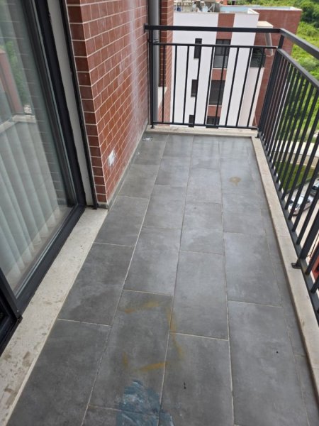 Tirane, jepet me qera 2+1 , 138.000 m² 900 € (Kopshti botanik)