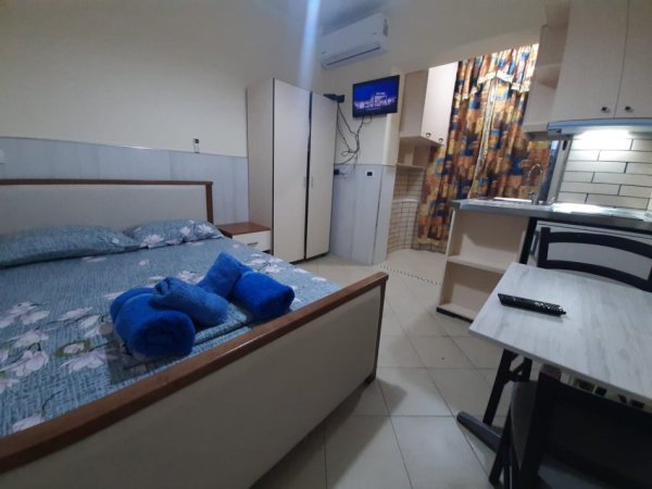 Tirane, jap me qera garsonier 1+1 Kati 2, 36 m² 320 € (Rruga guri I madhi)