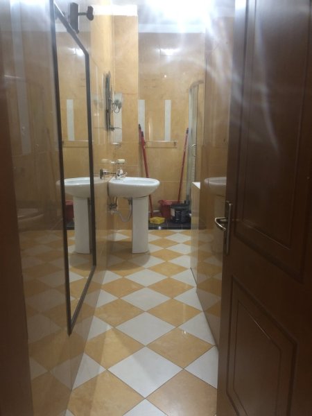 Tirane, jepet me qera apartament 2+1+Aneks+Ballkon Kati 6, 110 m² 700 € (Rruga Siri Kodra hotel Black Diamond)