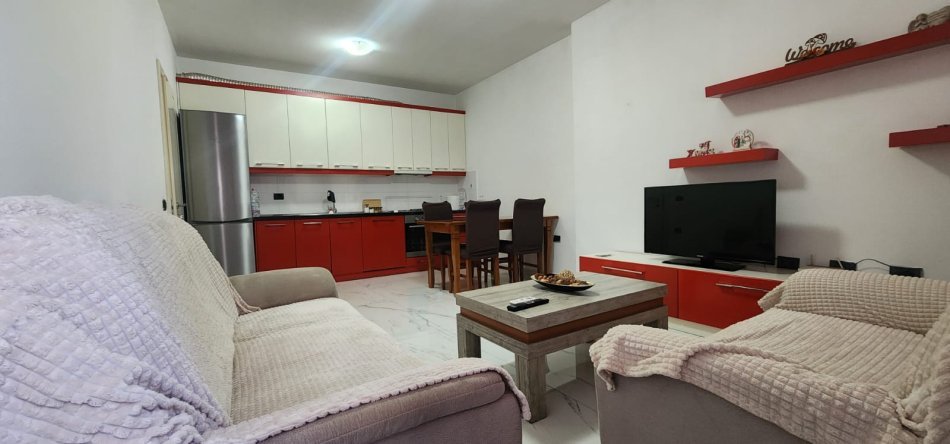 Tirane, jepet me qera apartament 1+1+Ballkon Kati 3, 400 € (Astir)